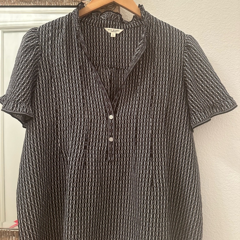 Max Studio Monochrome Patterned Blouse